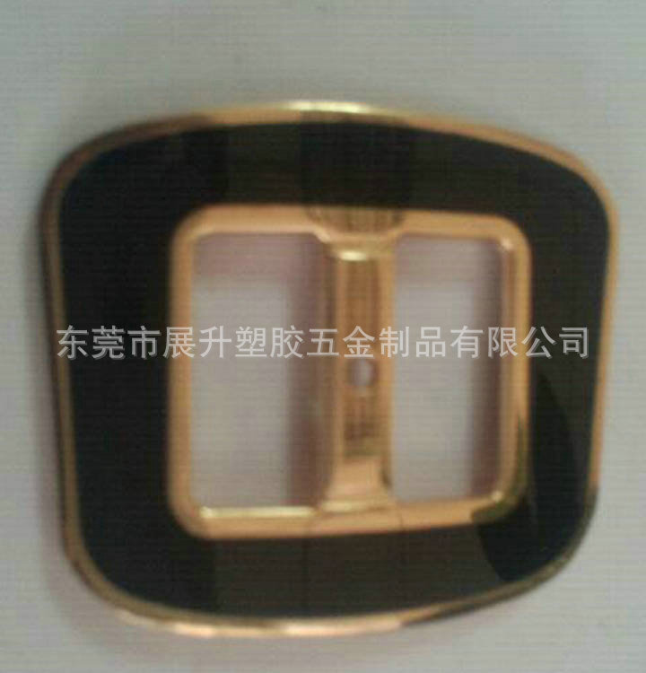 鞋扣87C1C252E6FE77137946DB7752D5