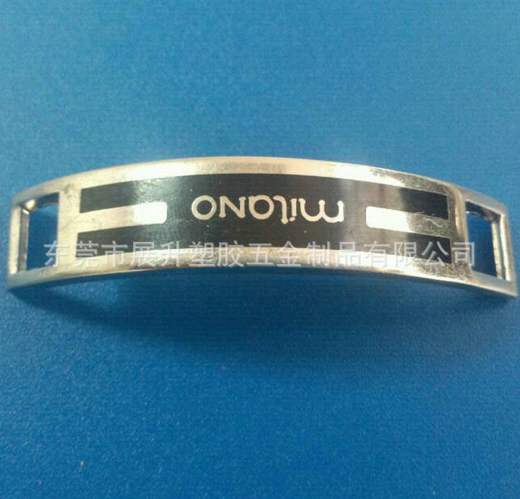 鞋扣5AA55C51E0A95308B67351FCD053