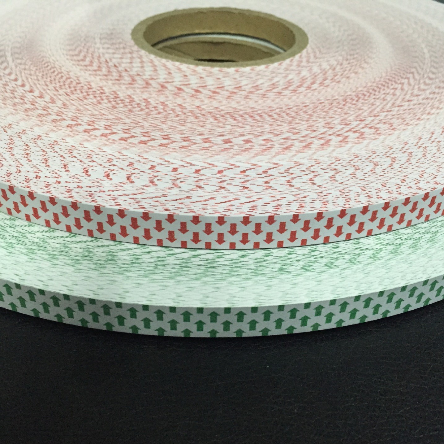 1883394225_1863092801