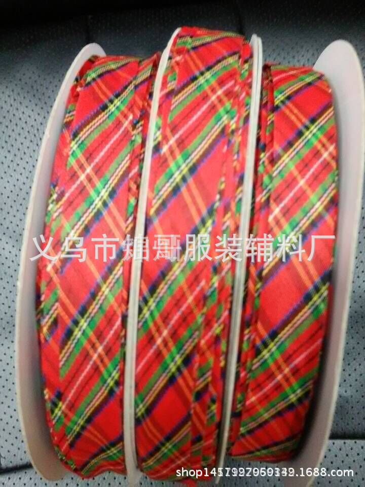 2558345848_404664182